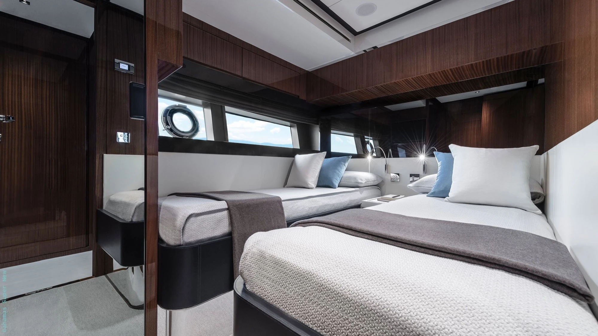 Riva 76' Bahamas Super