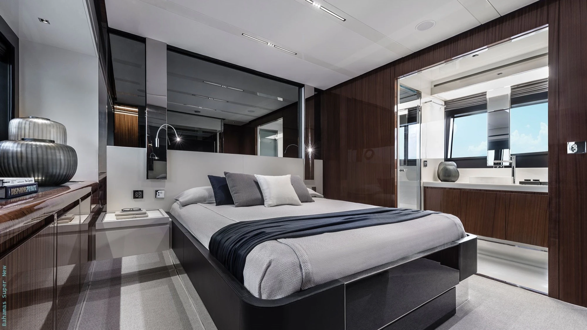 Riva 76' Bahamas Super