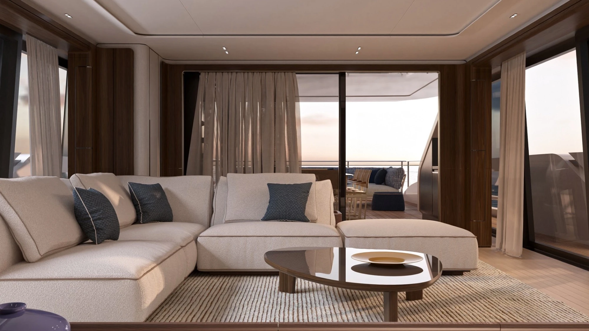 Custom Line Saetta 128'