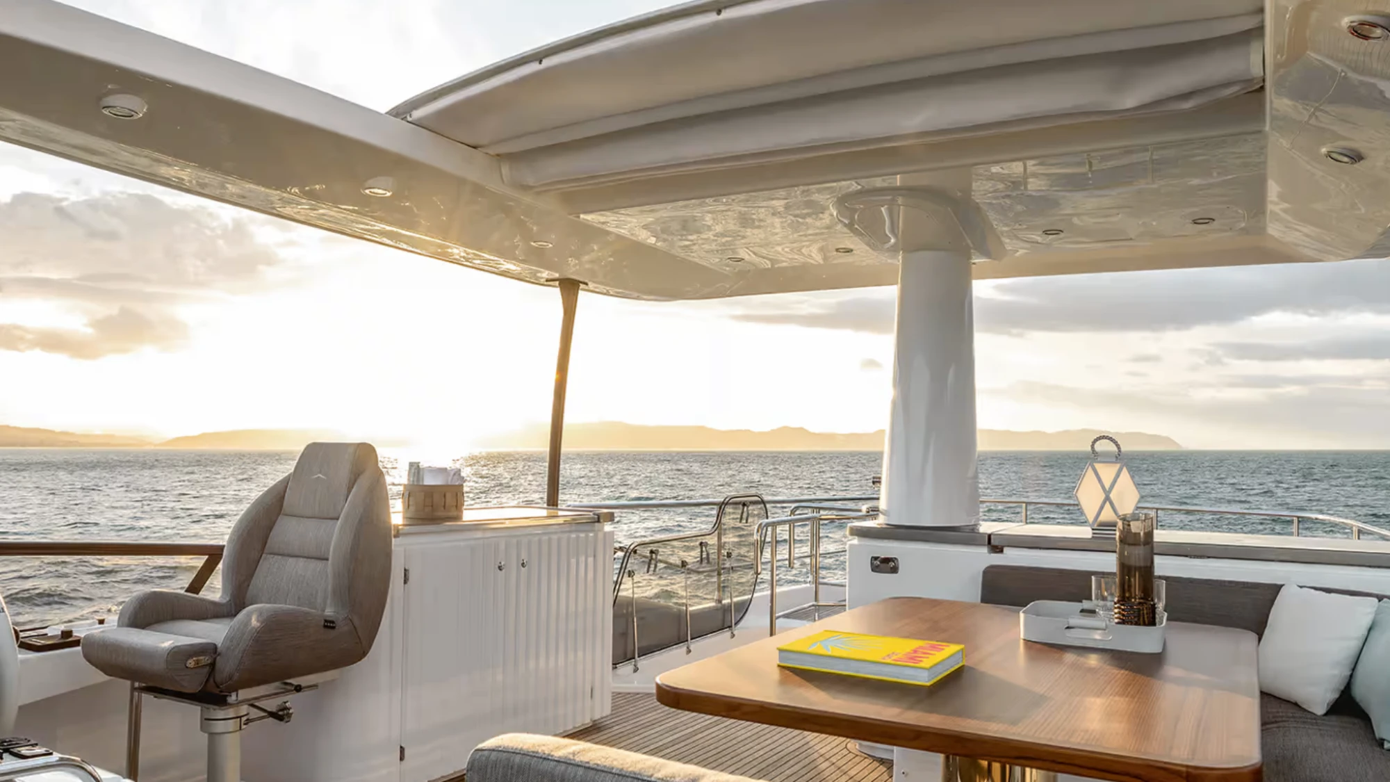 Azimut Magellano 66