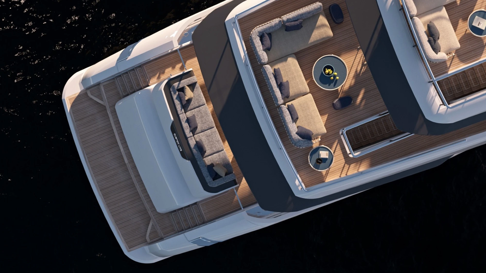 Custom Line Saetta 128'