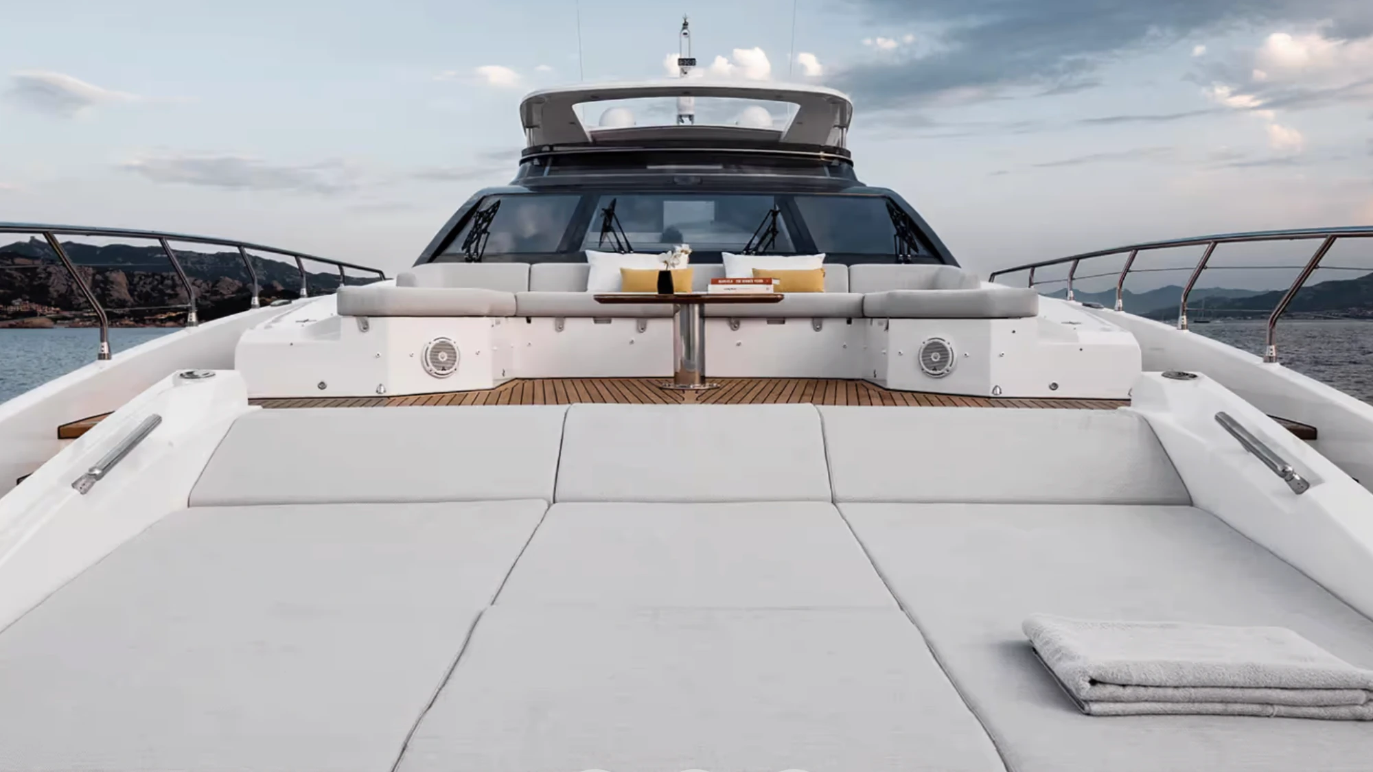 Azimut Grande 27M
