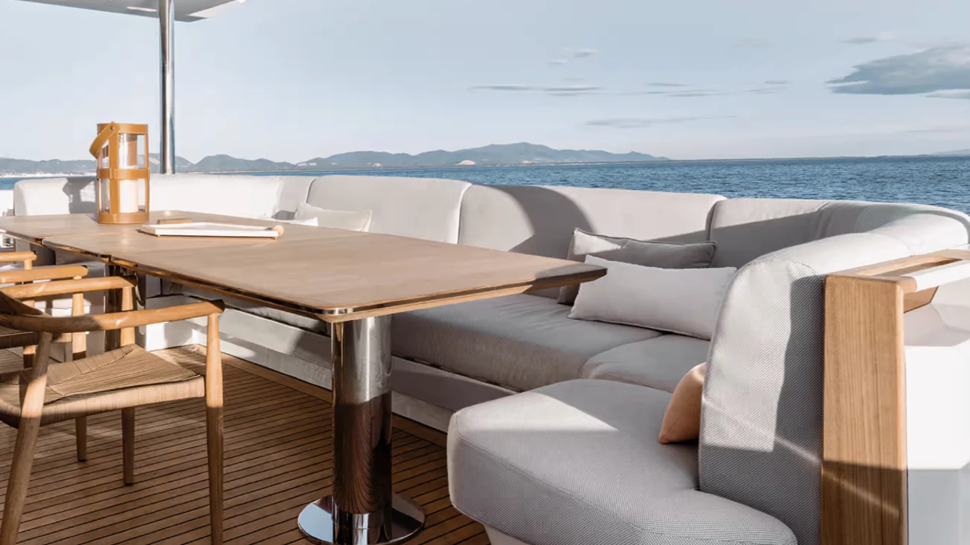 Azimut Grande 32M