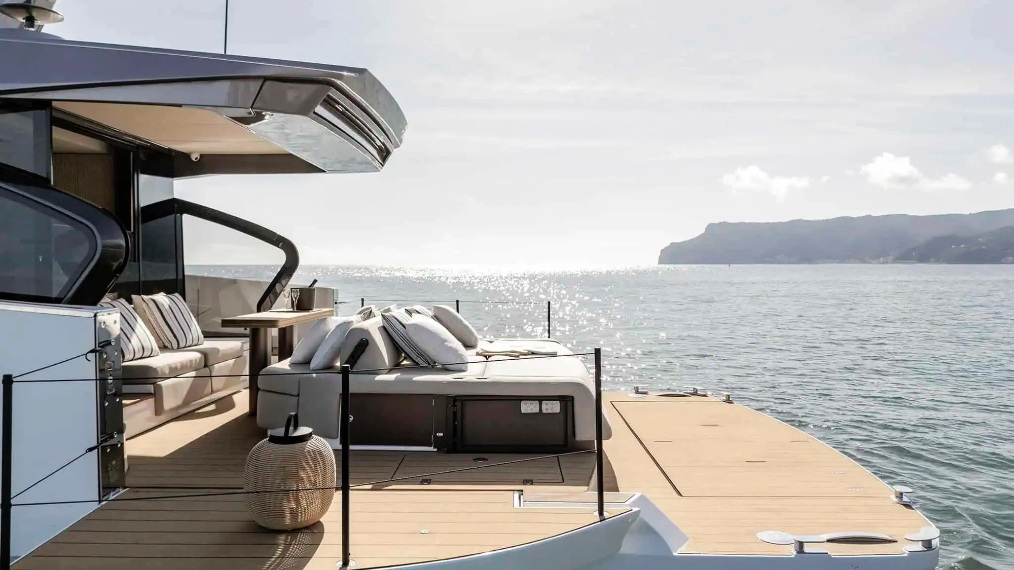Azimut Seadeck 6