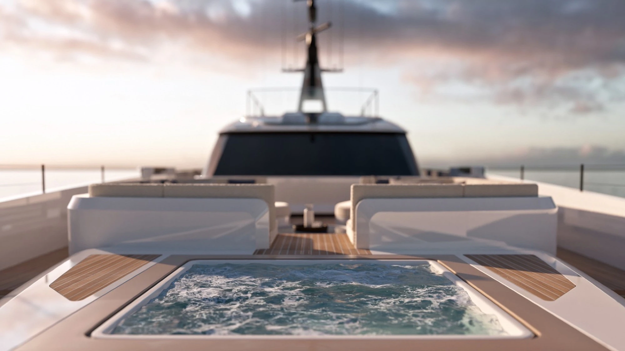 Custom Line Saetta 128'