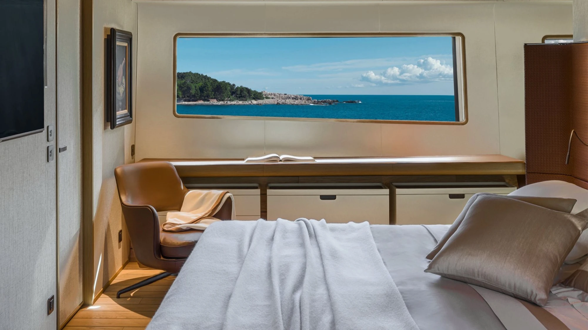 Custom Line Navetta 38