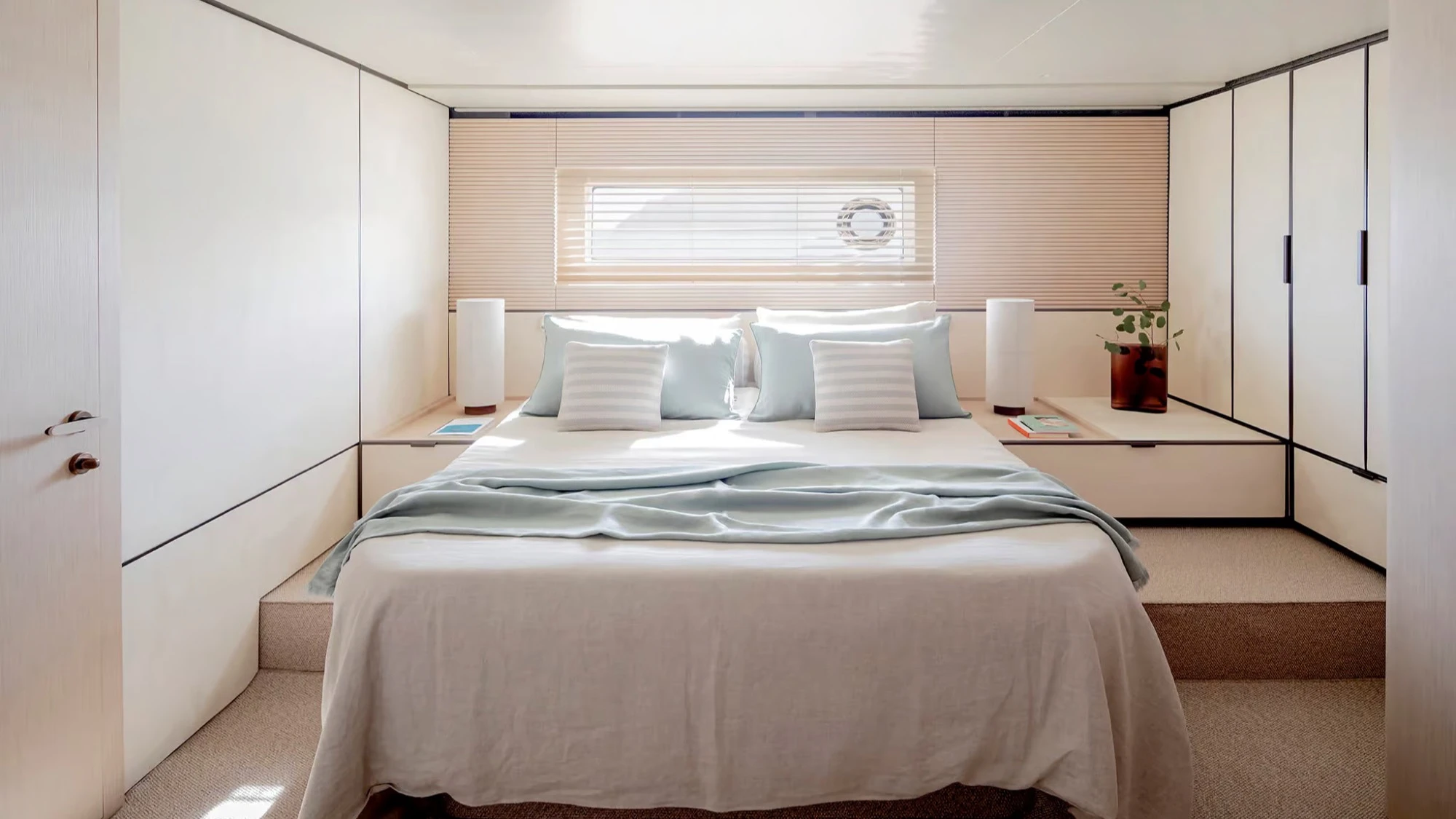 Azimut Seadeck 6