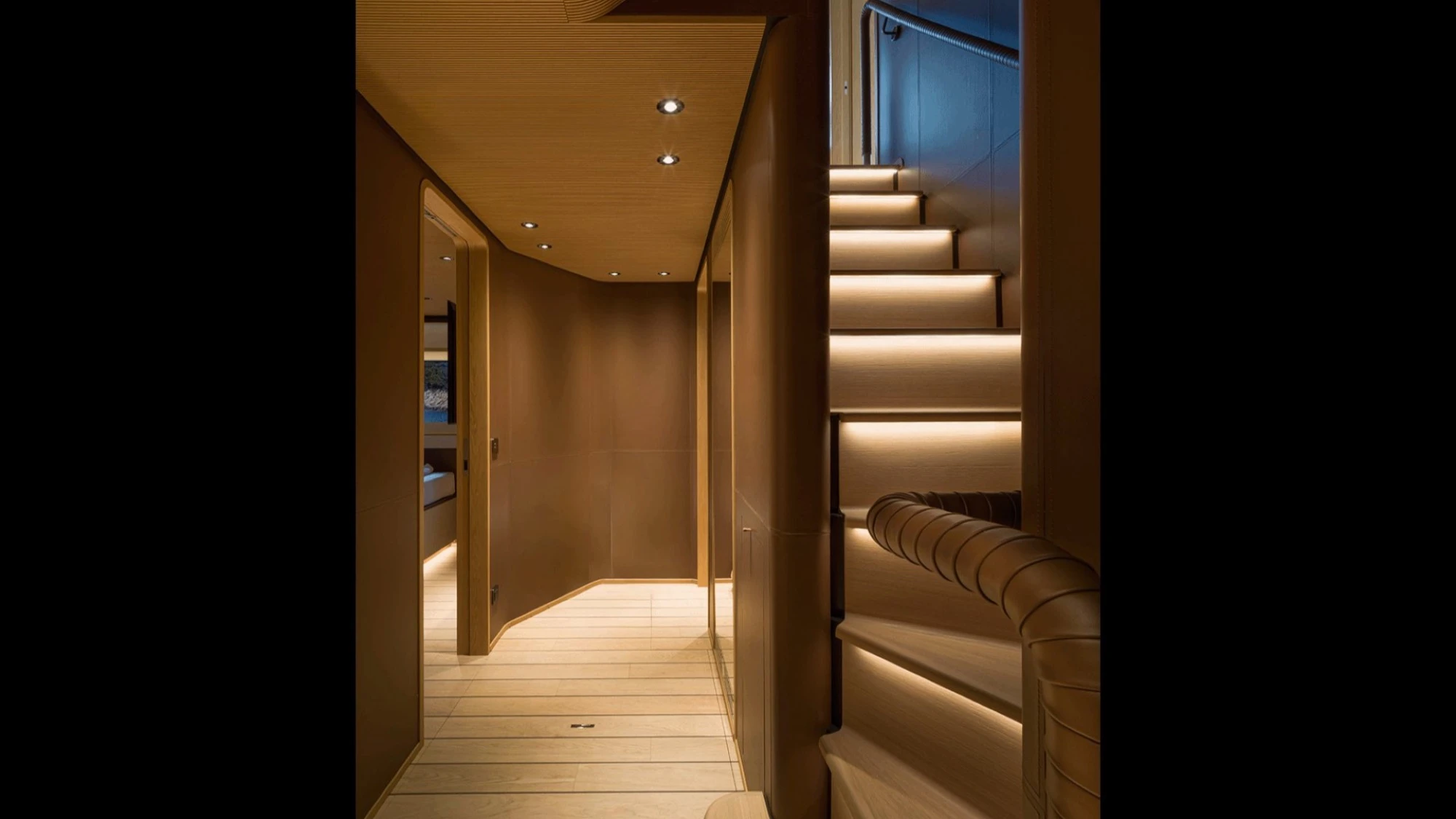 Custom Line Navetta 38