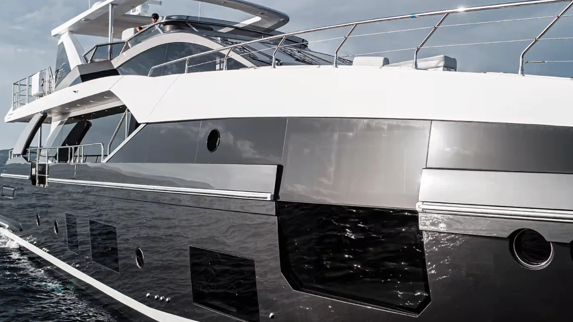 Azimut Grande 27M