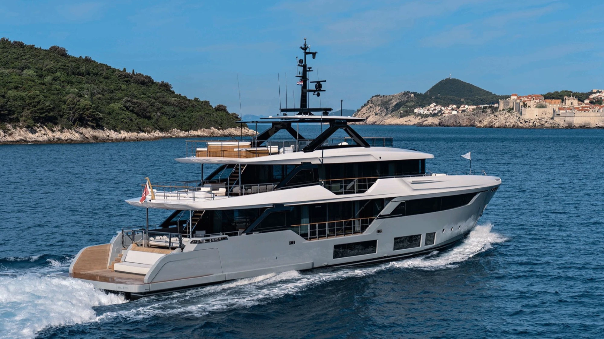Custom Line Navetta 38