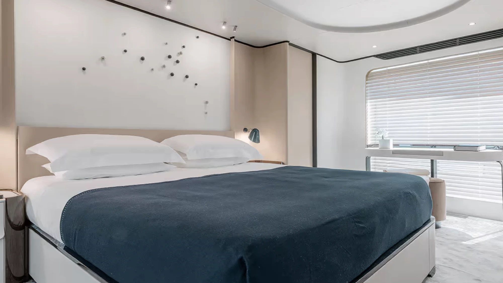 Azimut Grande 32M