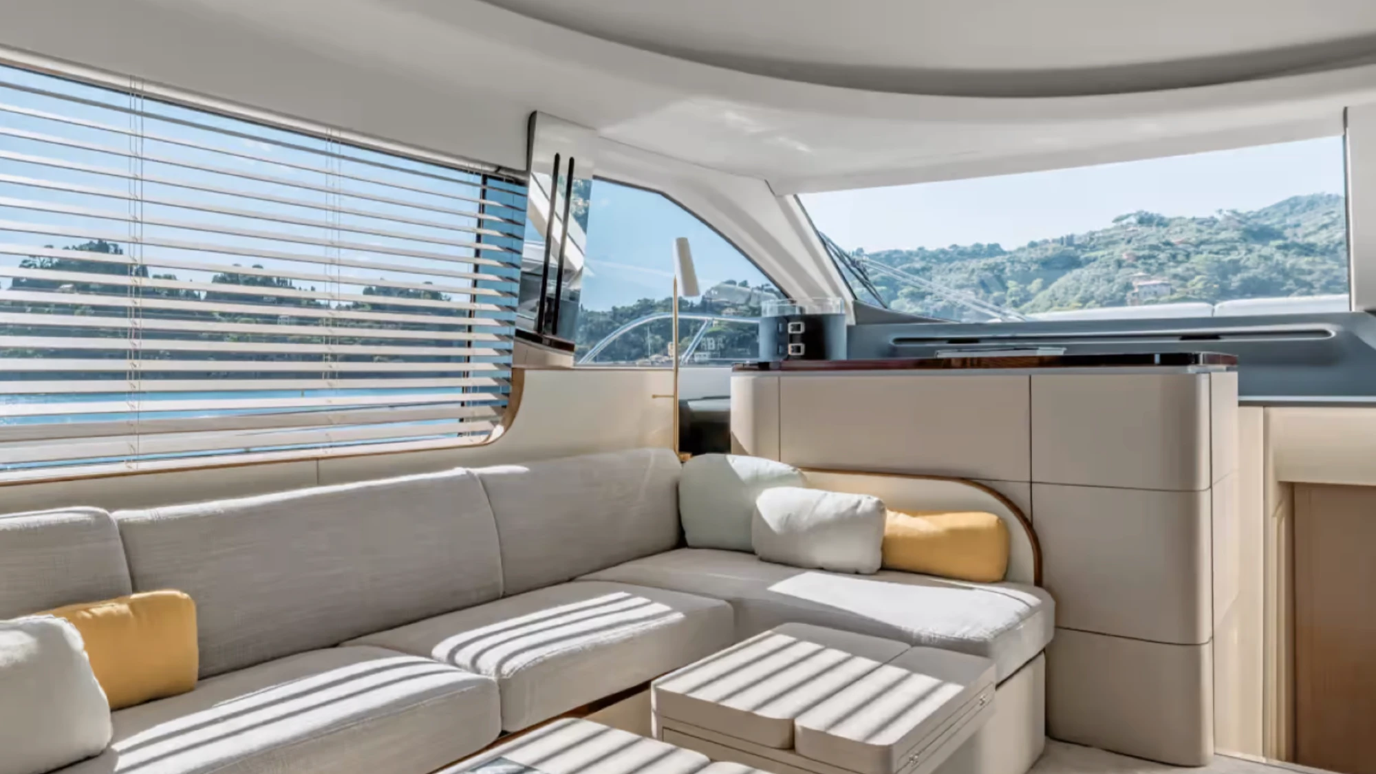 Azimut Fly 68