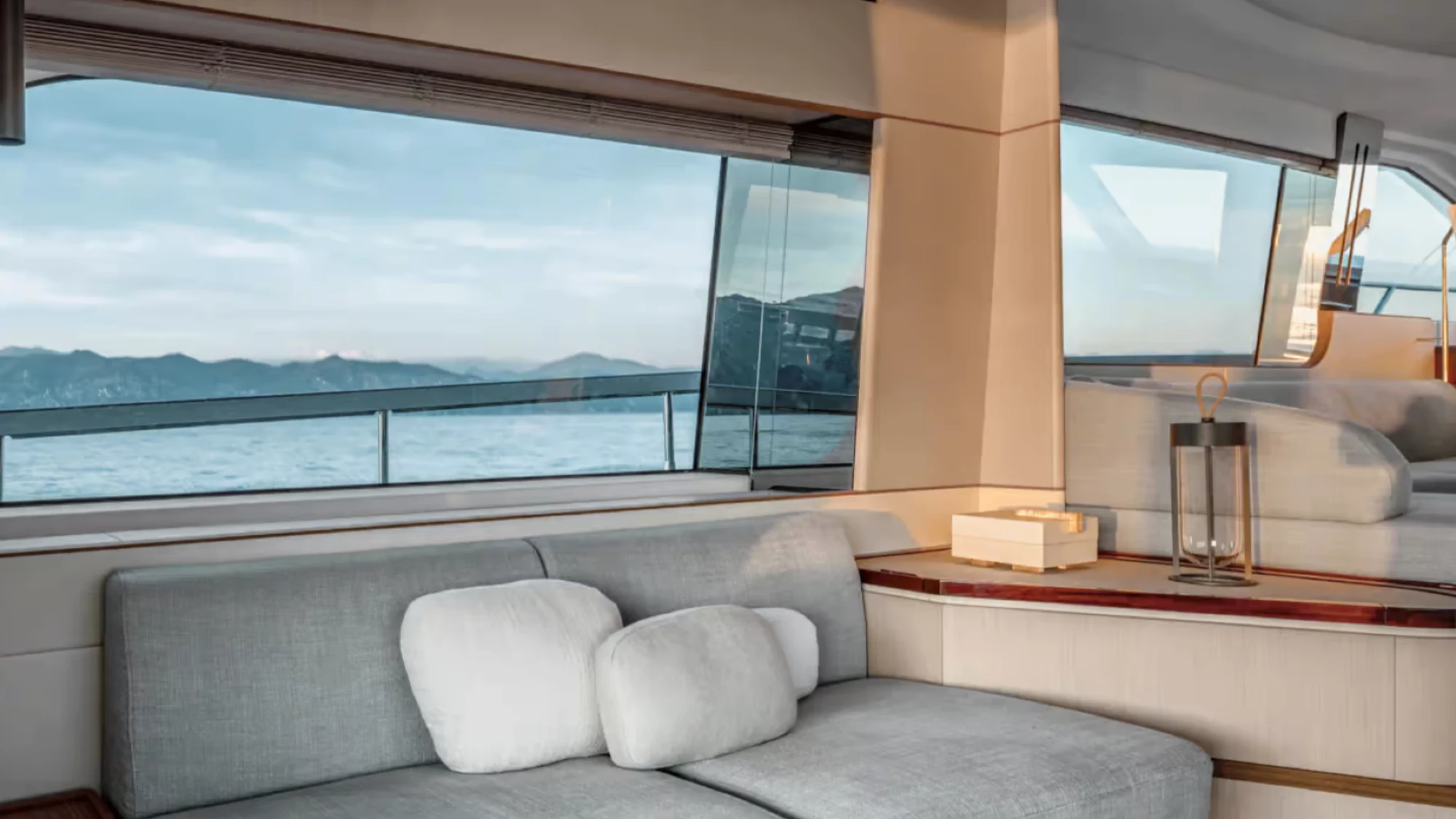 Azimut Fly 68