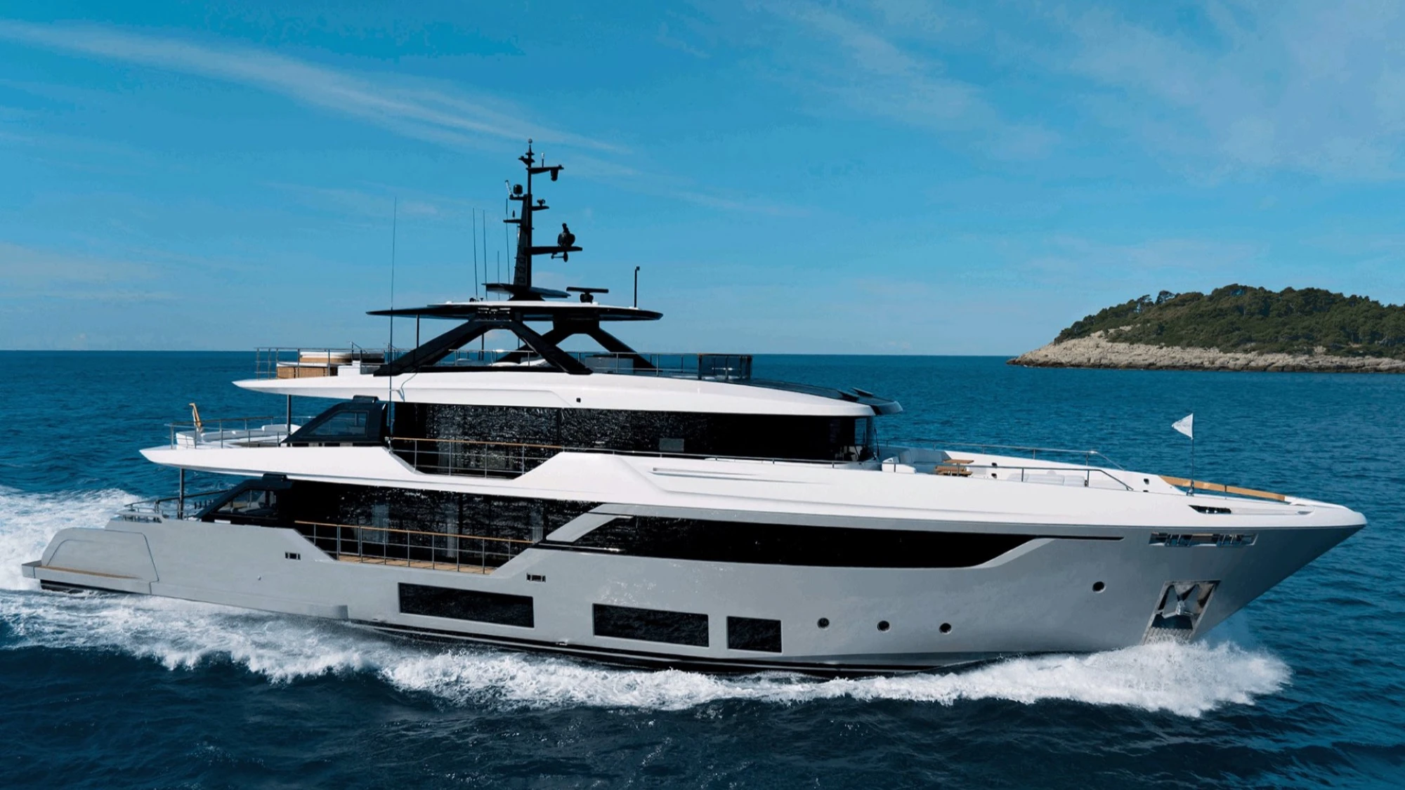 Custom Line Navetta 38